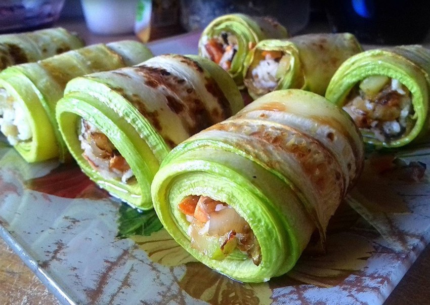 Кабачки рулетики с грибами