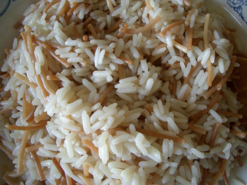 Жареные макароны с рисом