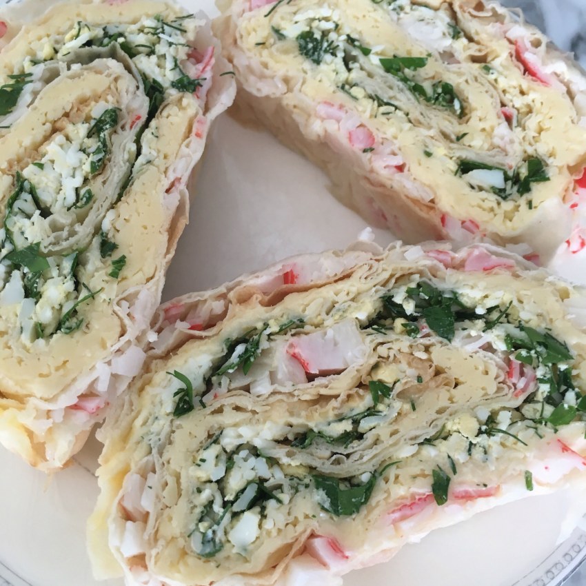 Рулет из лаваша с курицей и грибами и сыром