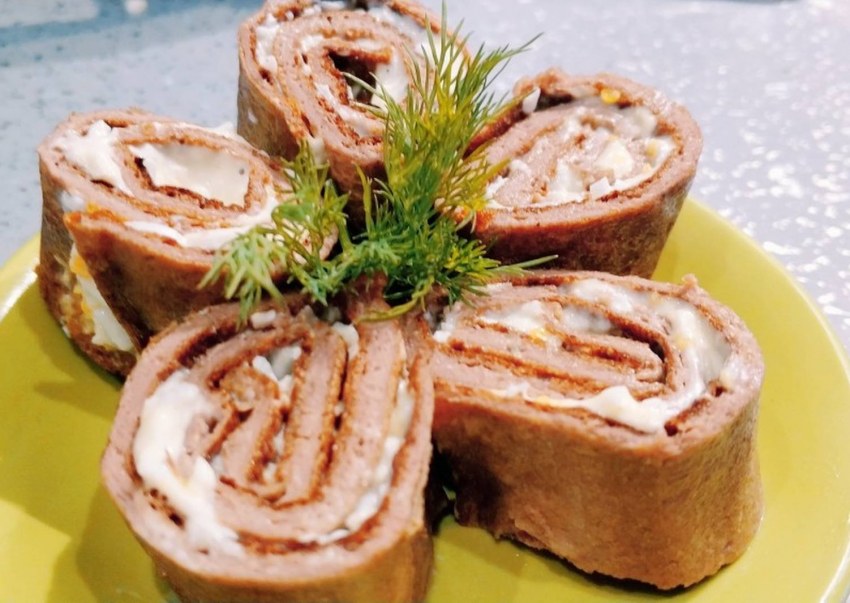 Праздничные рулеты из печени