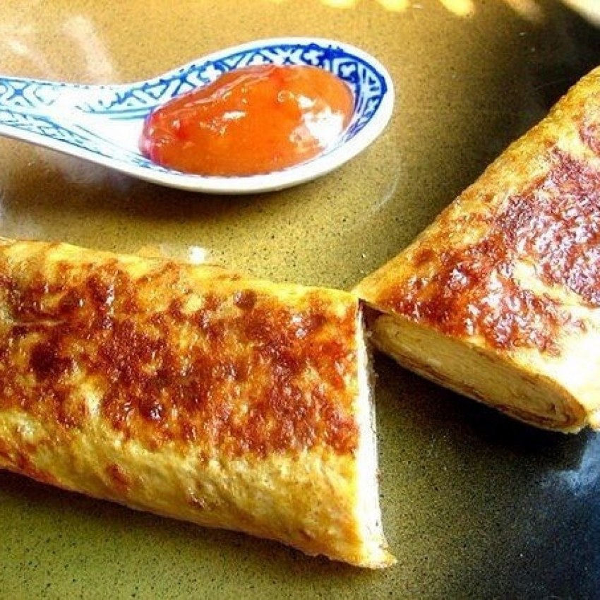 Яичный рулет с мясом