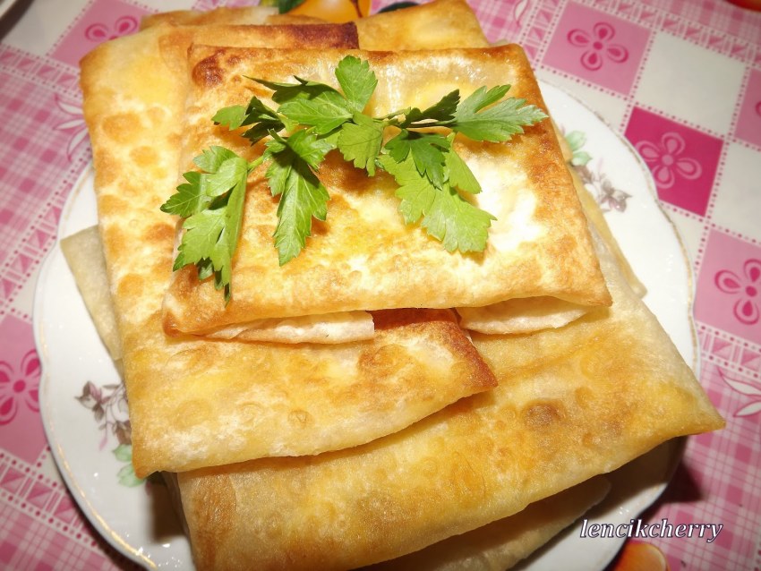 Пирог из лаваша с сыром и колбасой в духовке