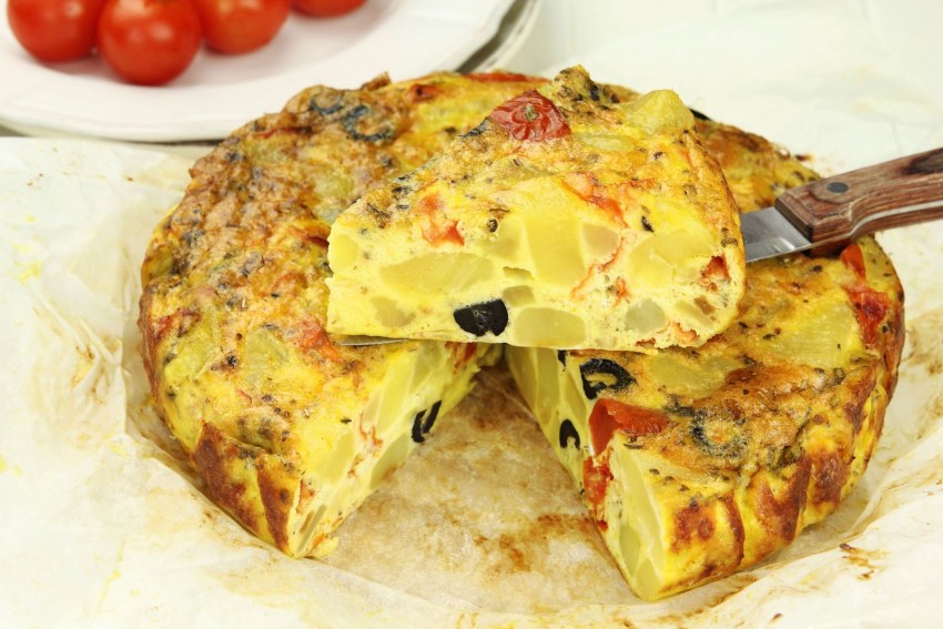 Испанская кухня картофельная Тортилья