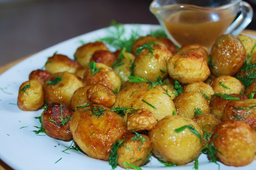 Жареная картошка с укропом