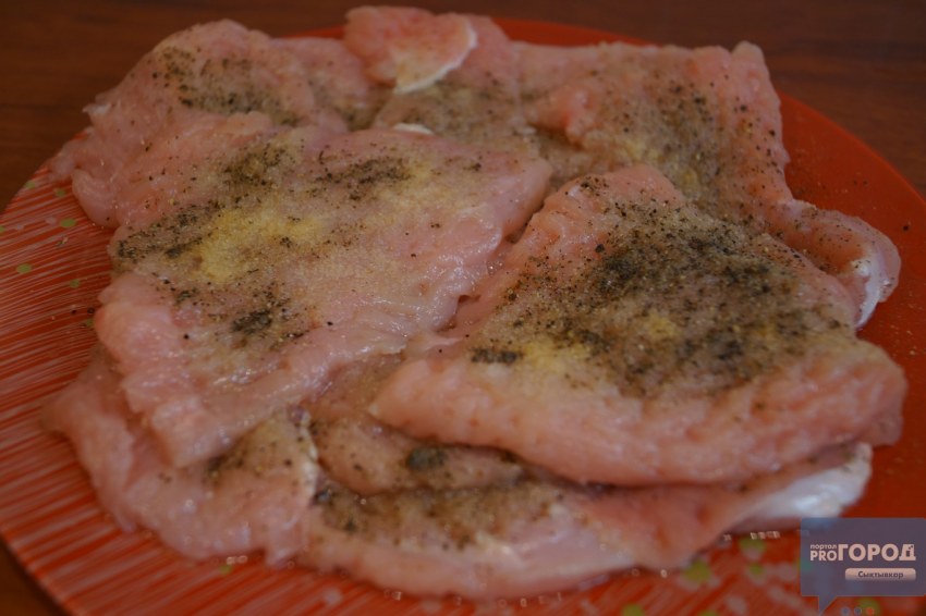 Курица нарезанная слайсами