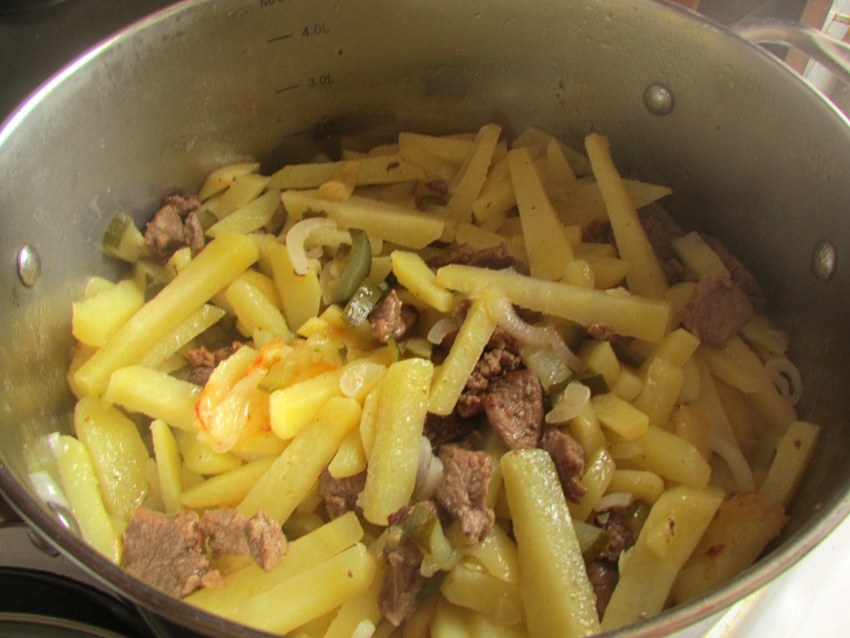 Говядина с картошкой и овощами