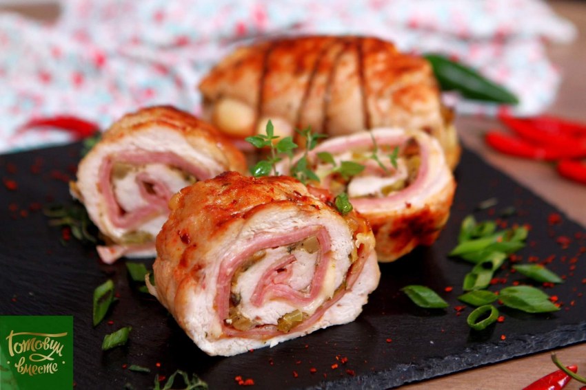 Курица под майонезом в духовке