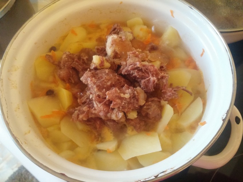 Картофель дольками в духовке