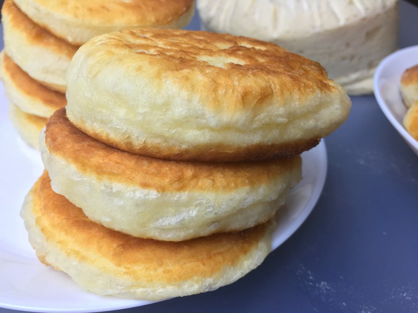 Лепешки с брынзой и зеленью