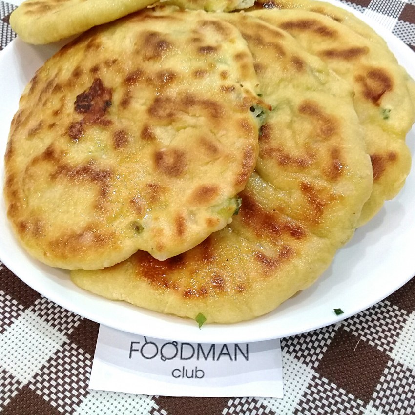Сырные лепешки с зеленью