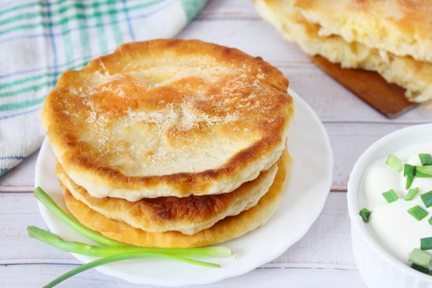 Лепёшки на кефире на сухой сковороде