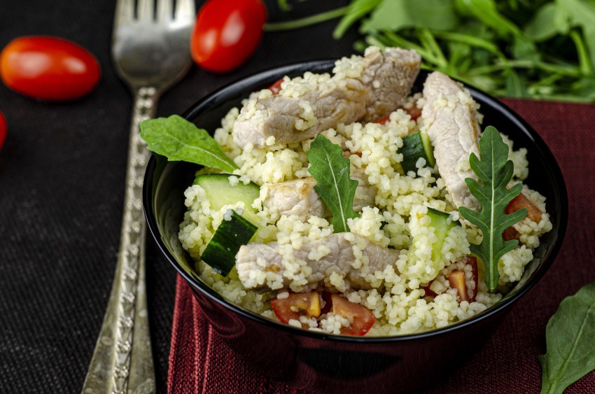 Салат с кускусом и курицей