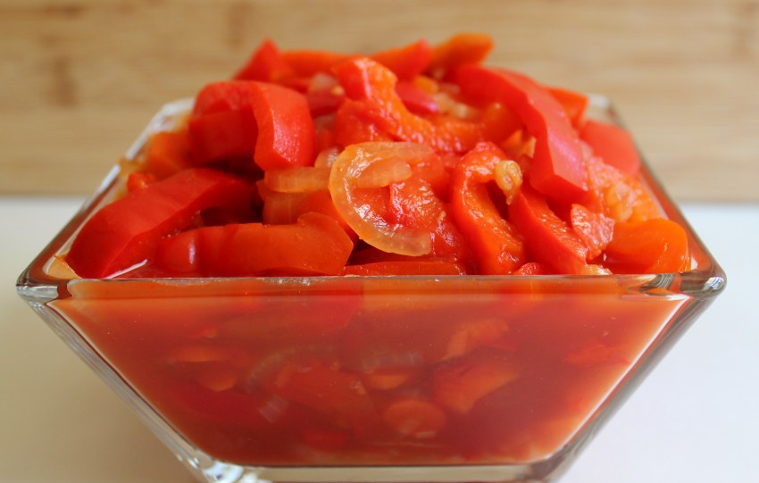 Лечо с морковью и перцем и помидорами