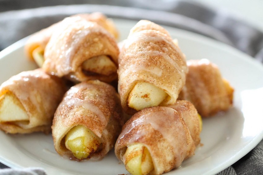 Рулетики с яблоками
