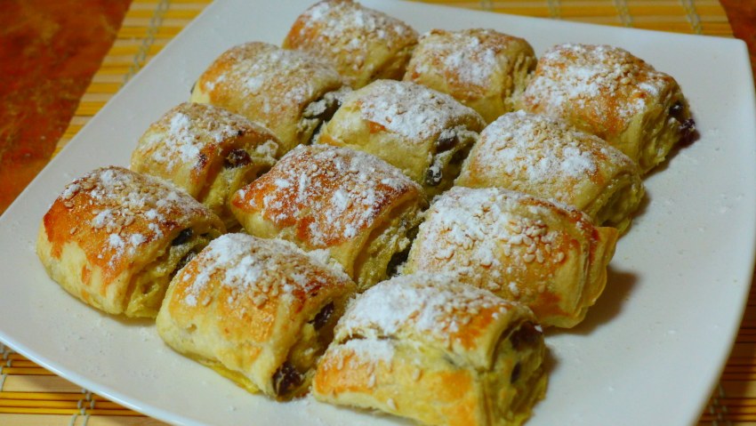 Рулет из лаваша с фаршем и сыром