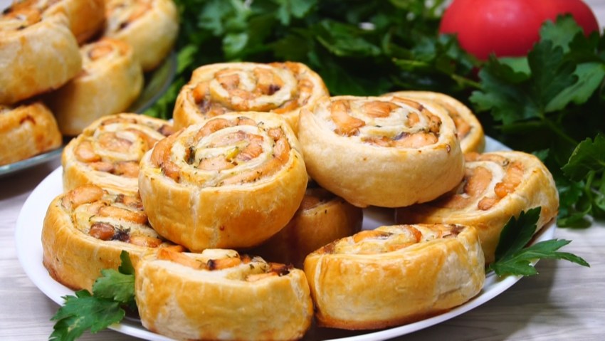 Рулетики из теста с начинкой
