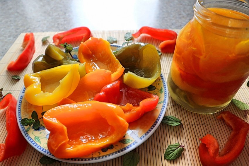 Перец запеченный в масле и маринаде