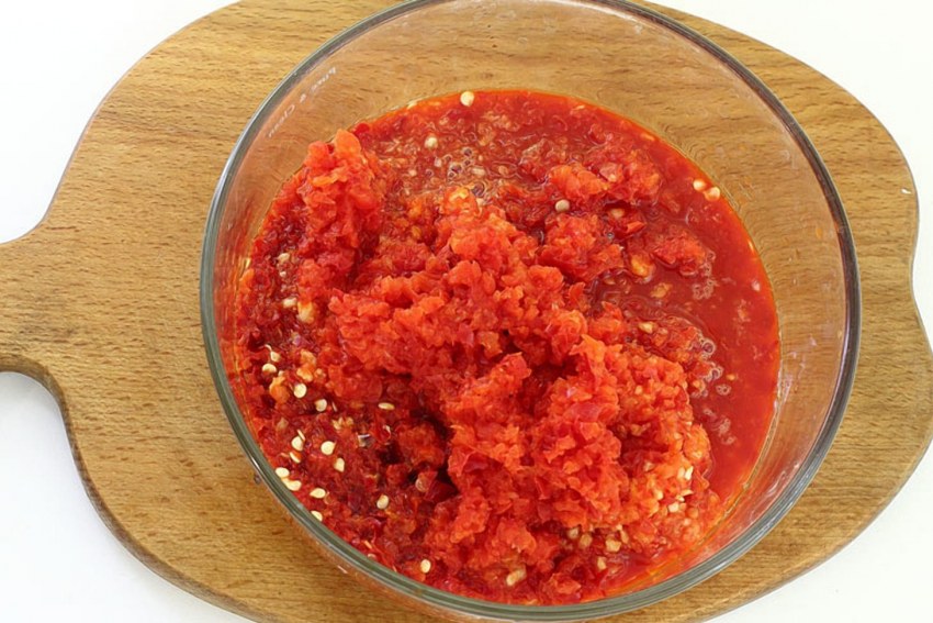 Аджика с кинзой и орегано