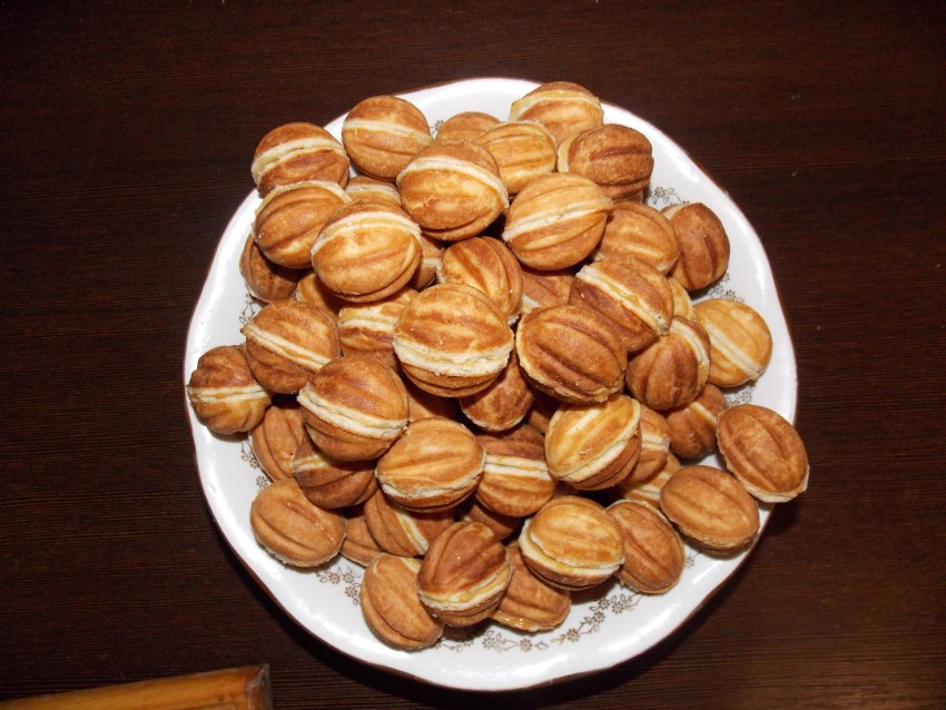 Орешки со сгущенным молоком