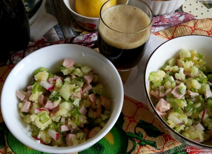 Окрошка с копченой куриной грудкой