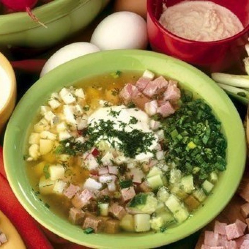 Окрошка на квасе с хреном и горчицей