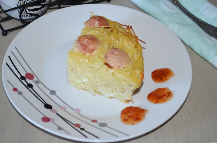 Картофельная запеканка с колбасой