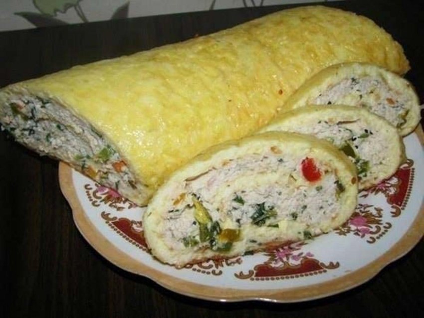 Яично сырный рулет