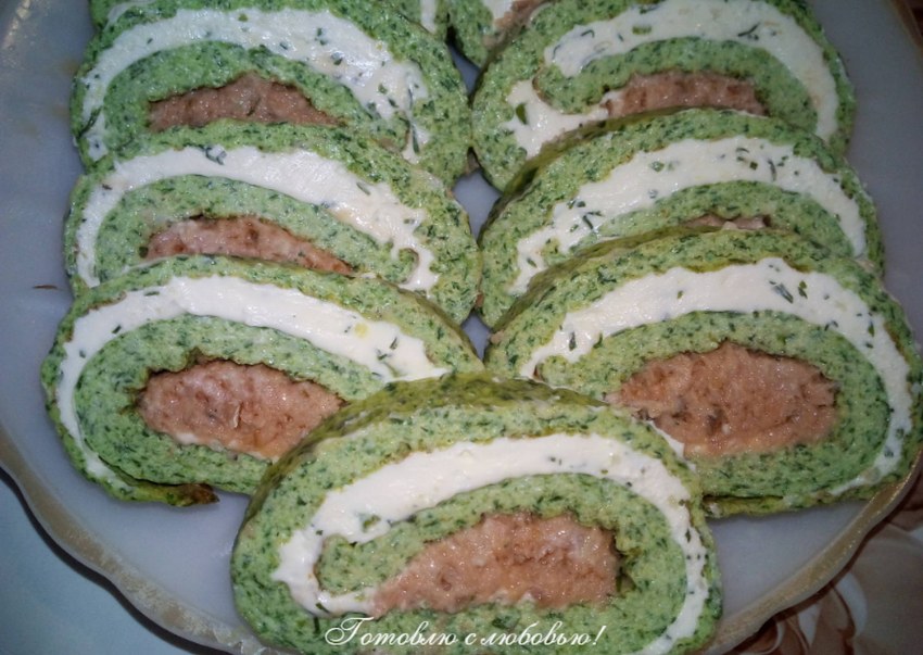 Омлетный рулет закусочный