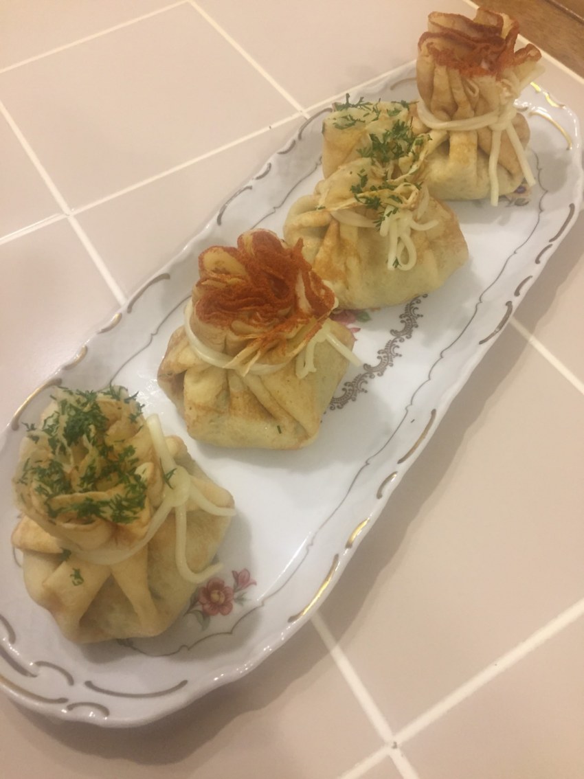 Блинные мешочки с начинкой