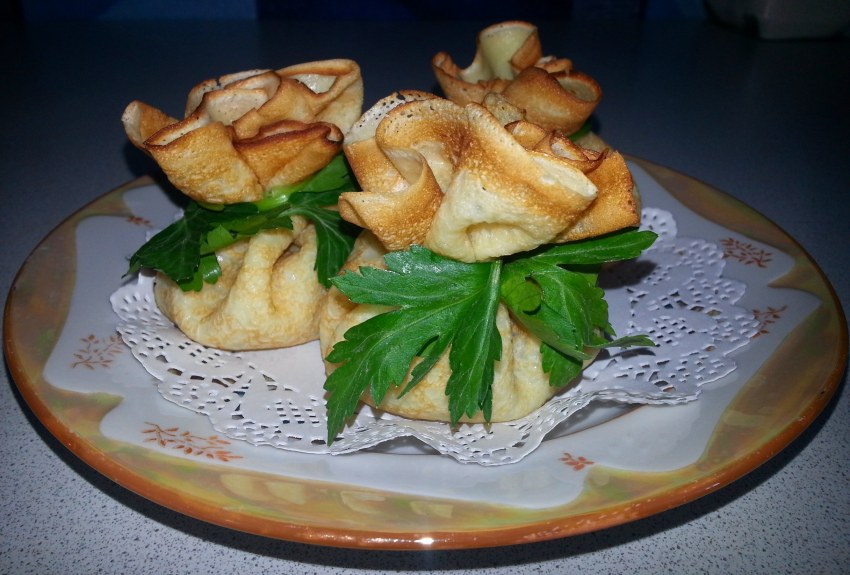 Мешочки из блинов с рыбой