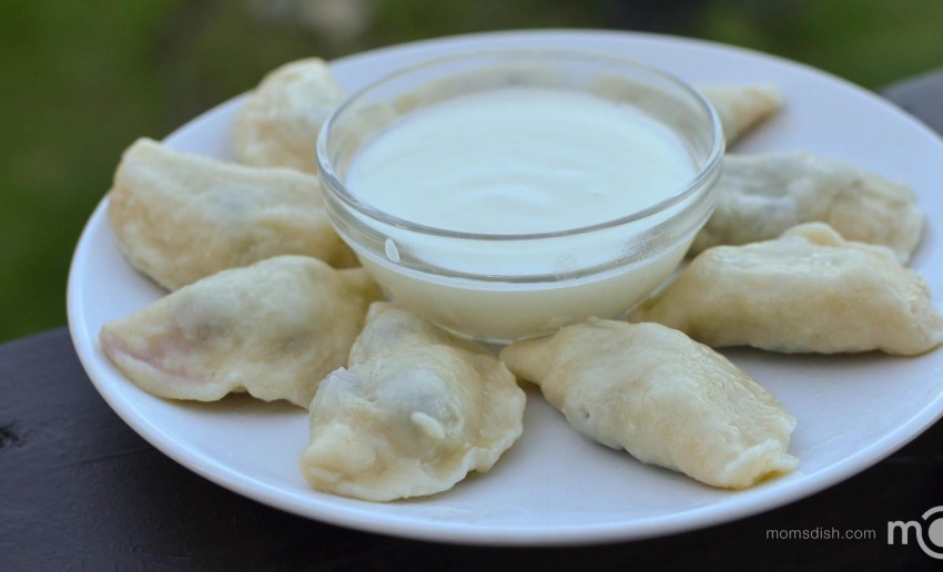 Быстрые и вкусные вареники с вишней