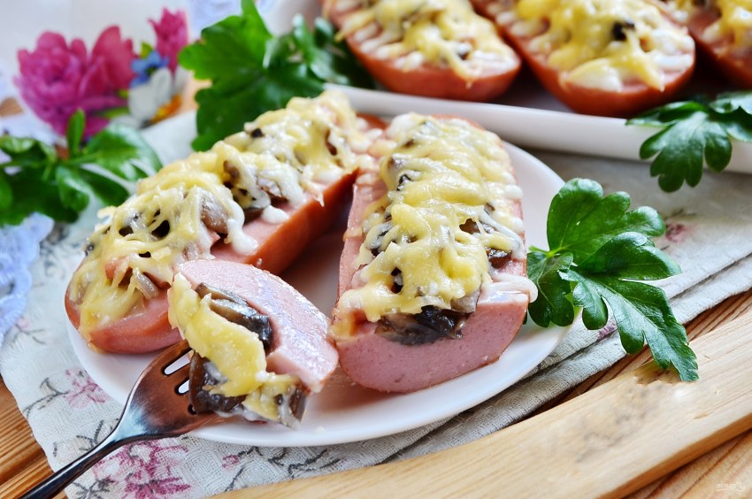 Сосиски фаршированные сыром