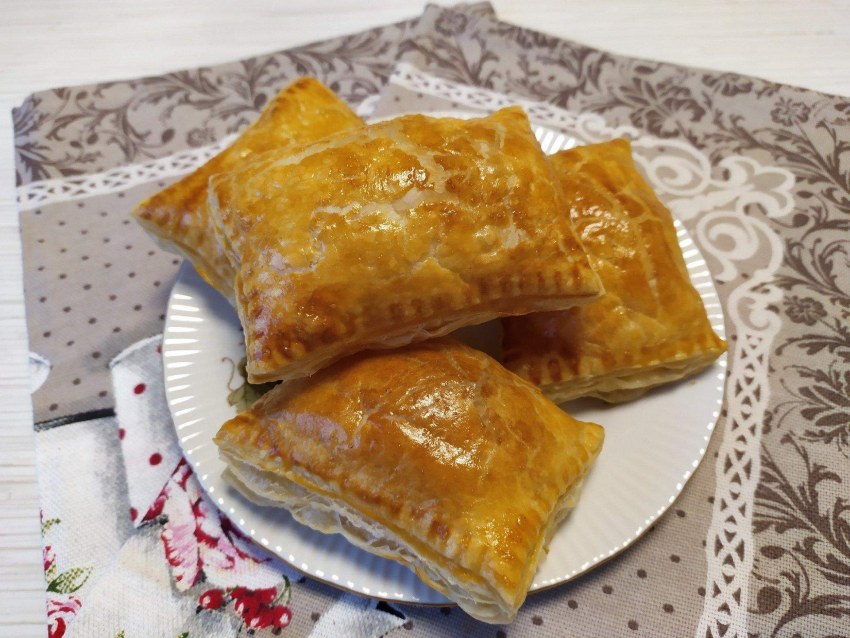 Слойка с повидлом