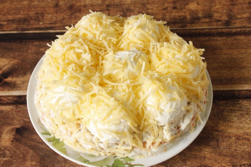 Салат снежные сугробы с курицей