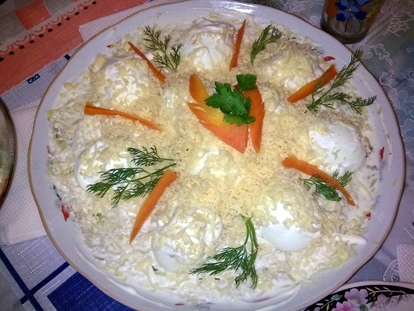 Салат сугробы с ветчиной