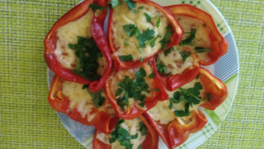 Запечь перец в духовке дольками