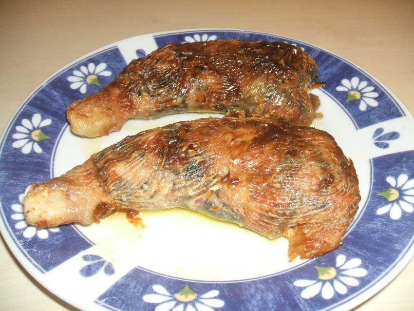 Куриные голени с грибами