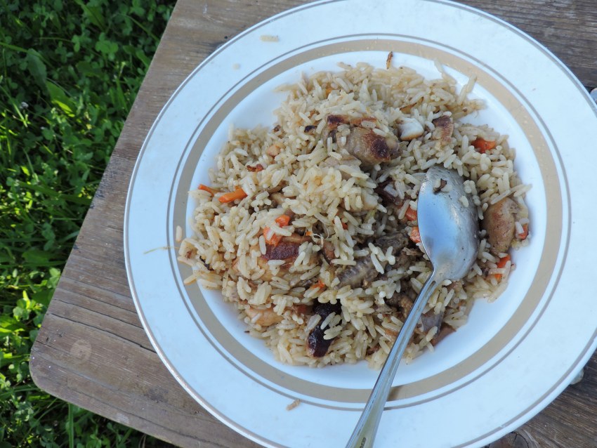 Плов с бурым рисом и курицей