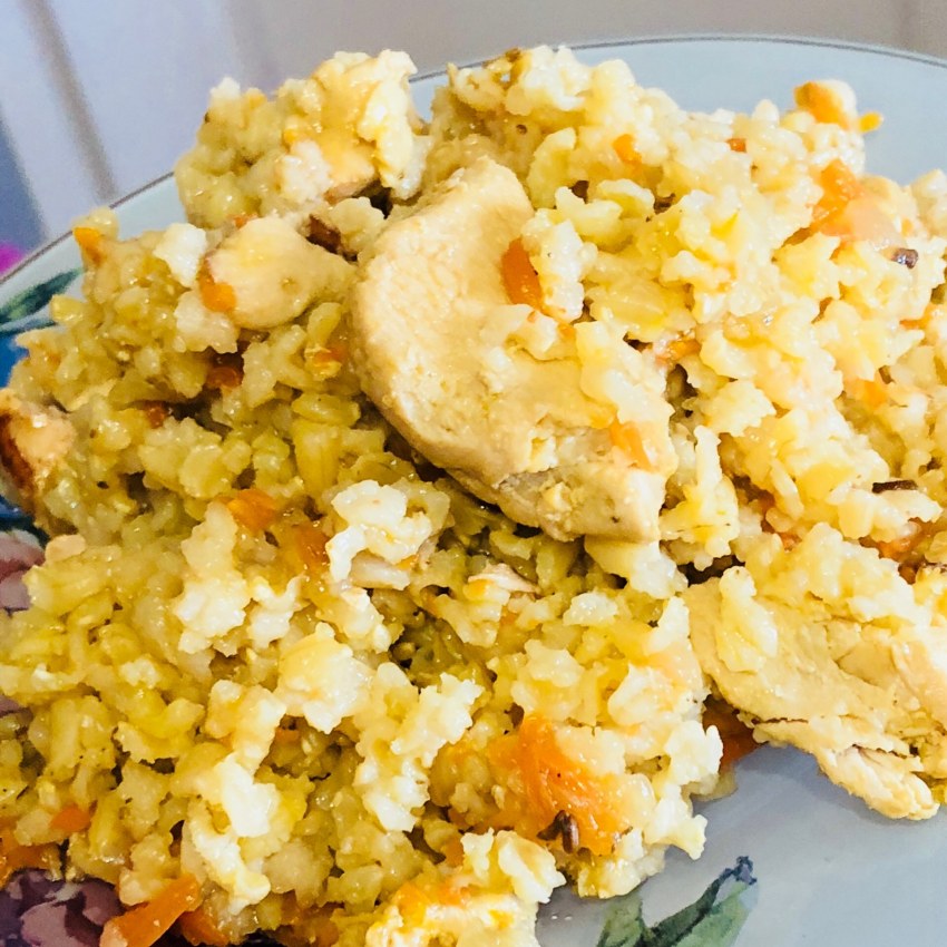 Плов с бурым рисом и курицей