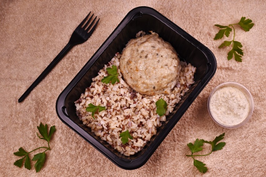 Бурый рис с овощами