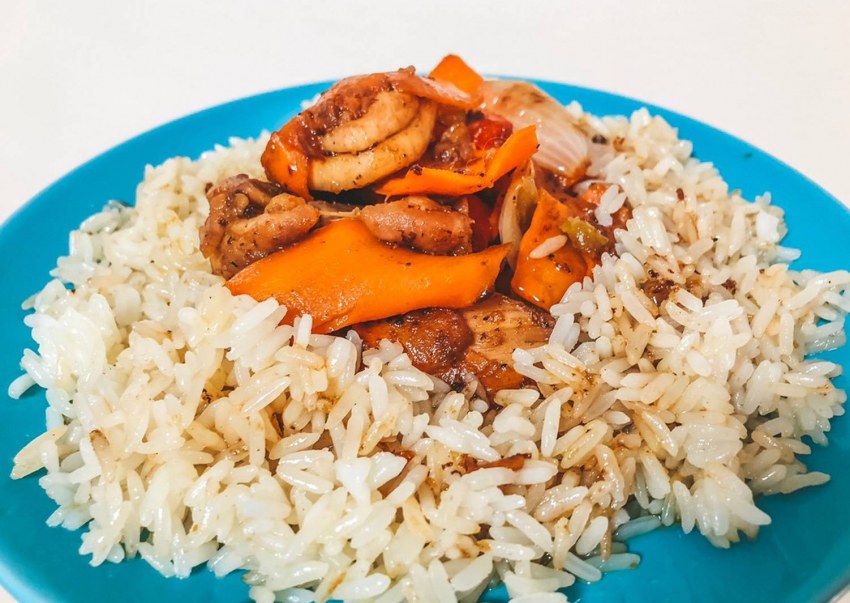 Рис с овощами и курицей
