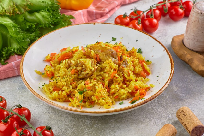Картошка с капустой тушеная на сковороде