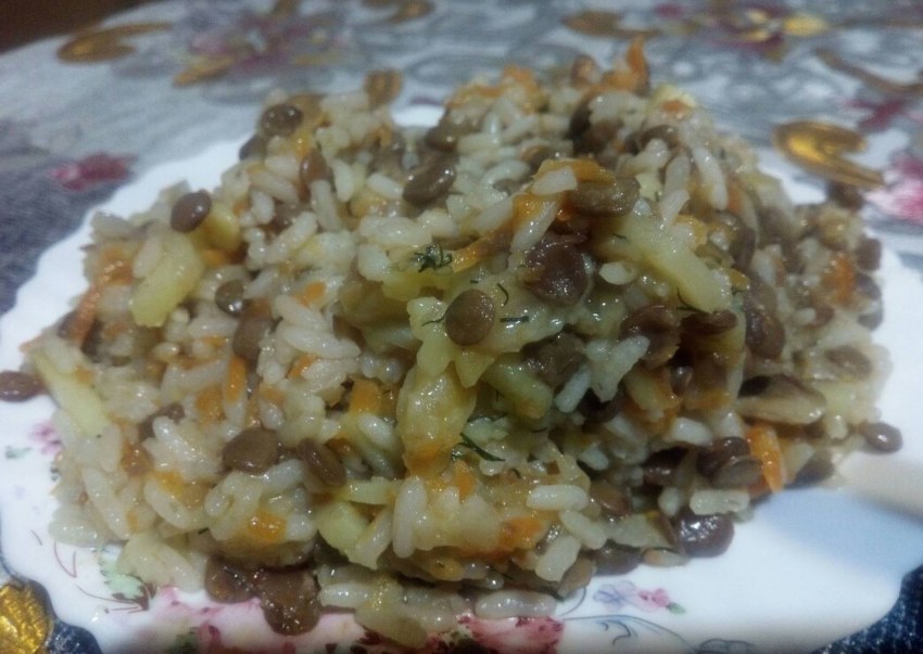 Плов с чечевицей и рисом