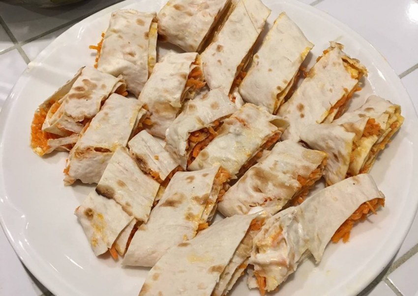 Рулет из лаваша с ветчиной и сыром