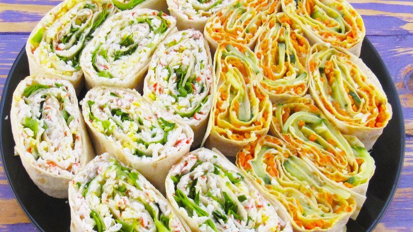 Лаваш с фаршем и корейской морковью