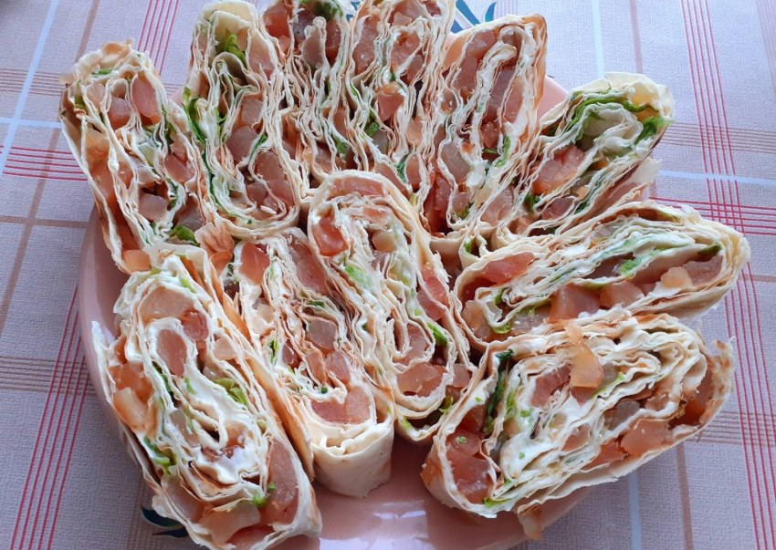 Рулет в лаваше с капустой