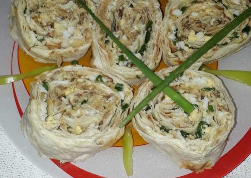 Армянский лаваш с корейской морковкой
