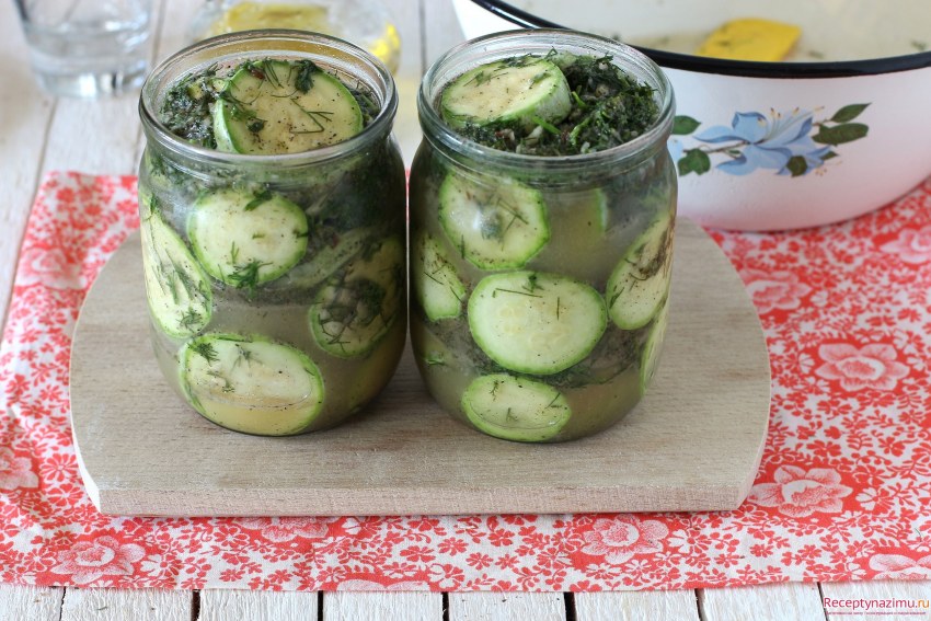 Кабачки в духовке с сыром и сметаной
