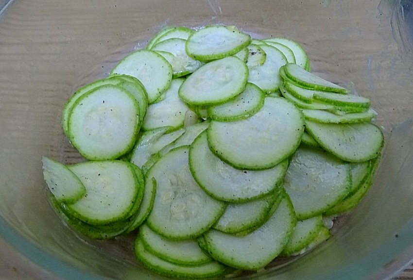 Кабачки жареные с зеленью