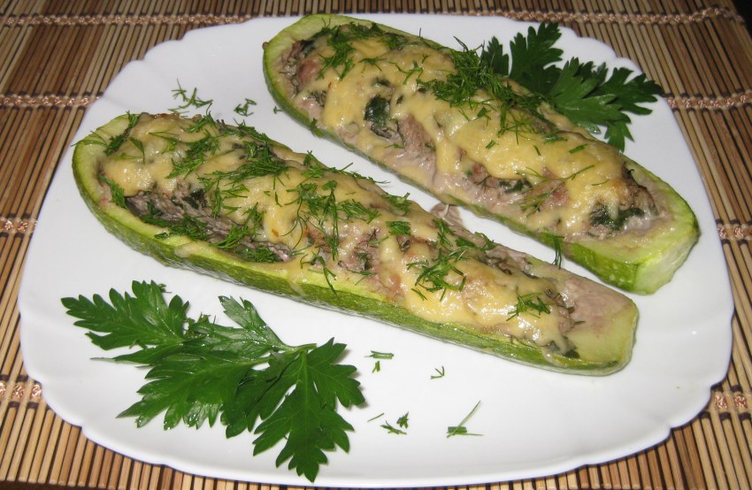 Кабачок с прессом